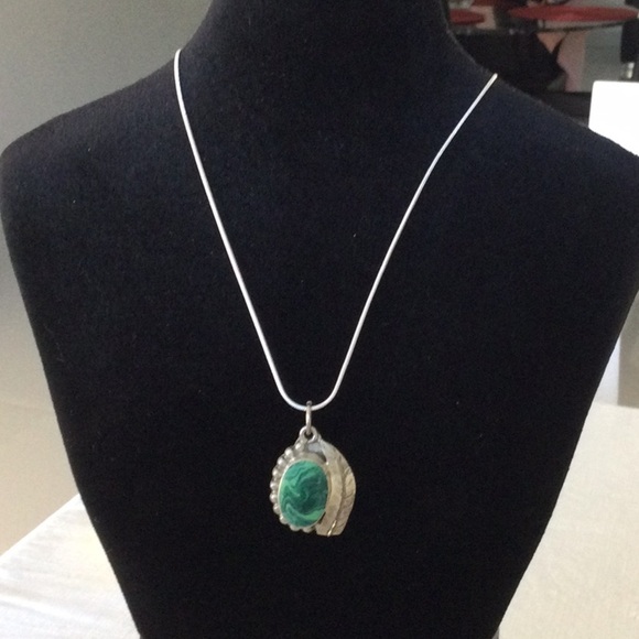 Woman’s Sliver  Necklace with Green Pendant. Perfect for any occasion - Picture 1 of 4